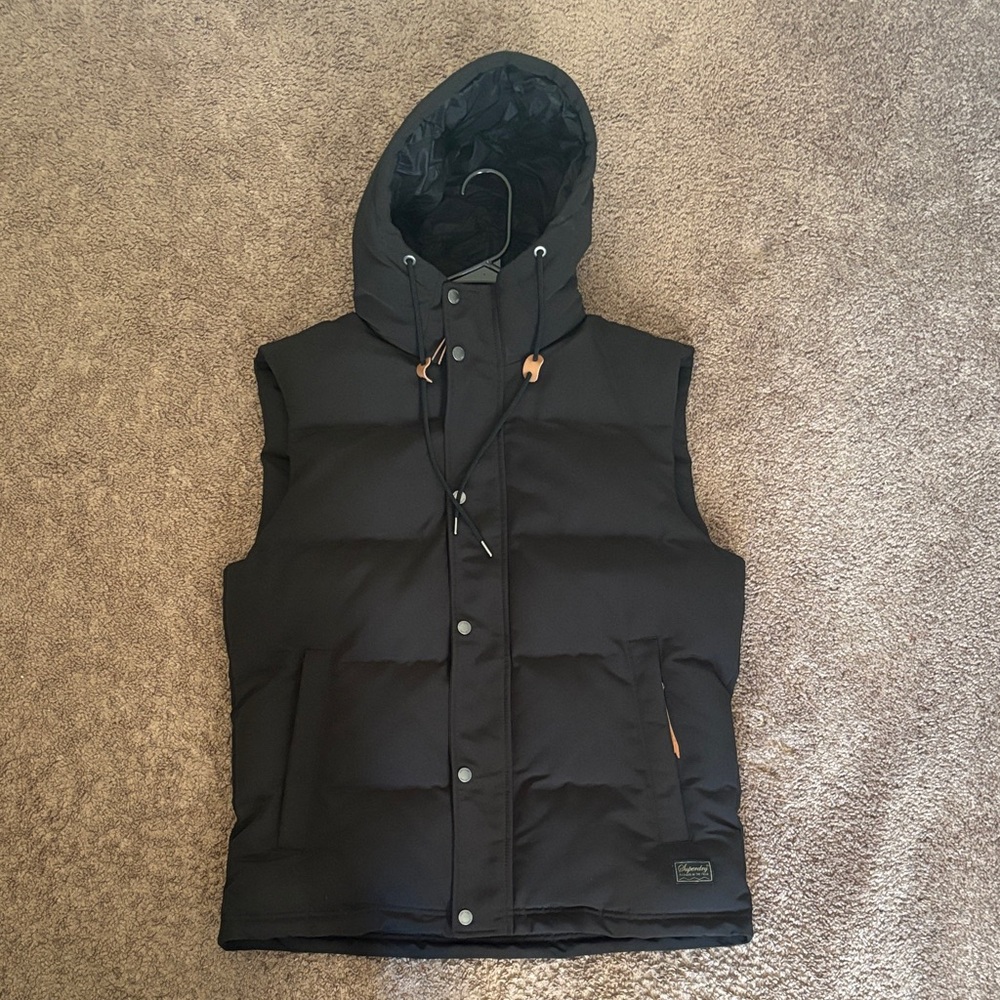 Superdry Everest Hooded Puffer Gilet – Black